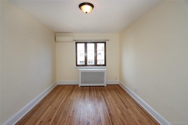 Building Photo - 67-47 Kessel St