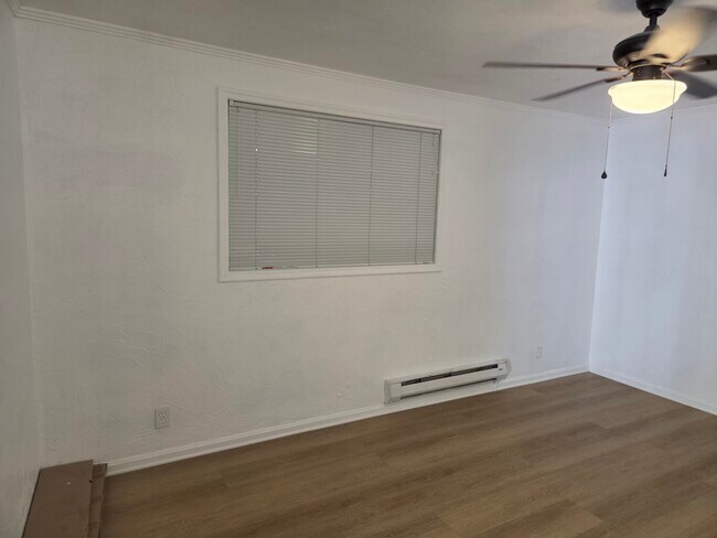 Building Photo - 643 E 300 S