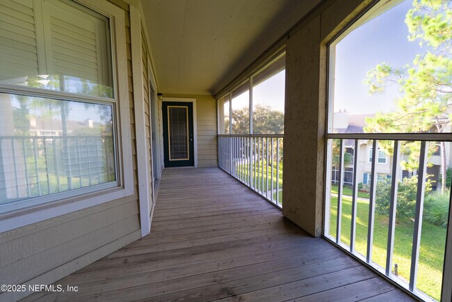 Building Photo - 800 Ironwood Dr