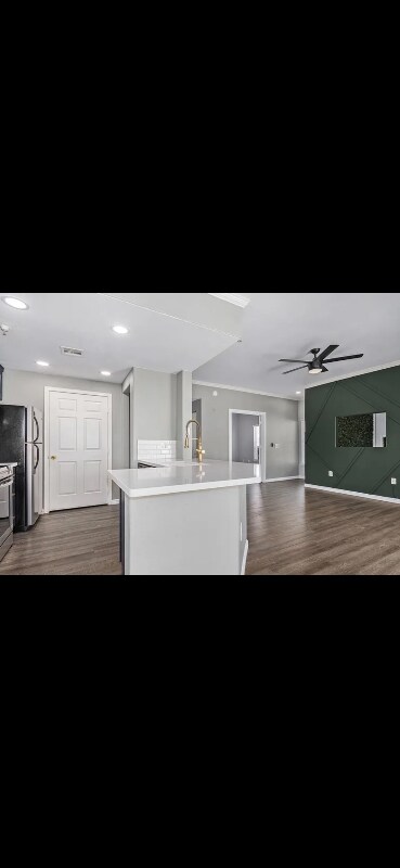 Building Photo - 3236 E Chandler Blvd