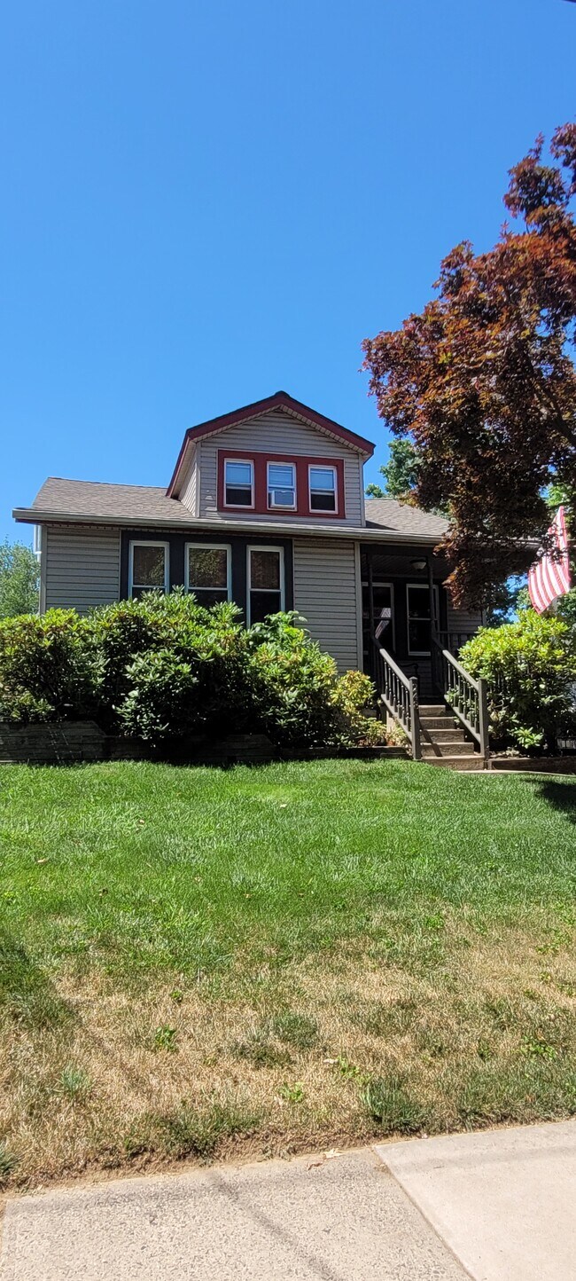 248 W Franklin Unit A - 248 W Franklin St