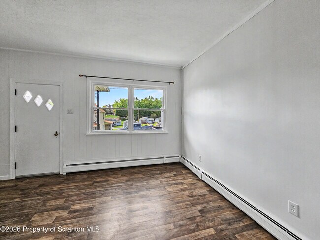 Building Photo - 814 Price St