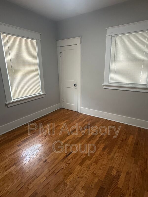 Building Photo - 1717 SW 15th St