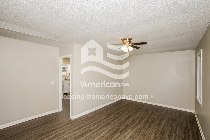 Building Photo - 4815 Barony Dr