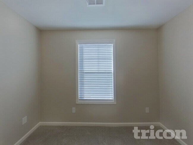 Building Photo - 214 Pilcher Dr