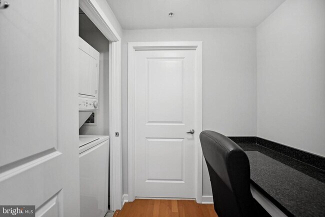 Building Photo - 475 K St NW