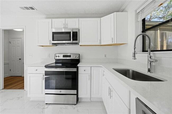 Building Photo - 129 Sandalwood Cir