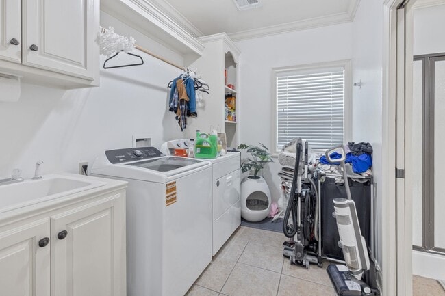 Building Photo - 4108 Linda Ln