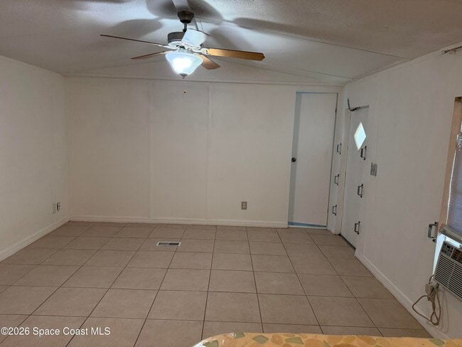 Building Photo - 2132 Rocway Dr