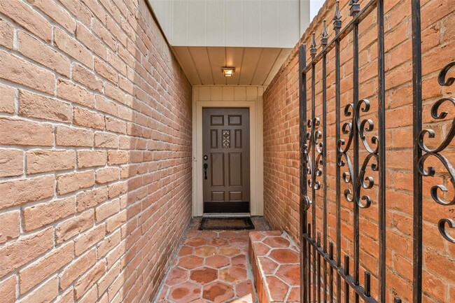 Building Photo - 2013 Trixie Ln