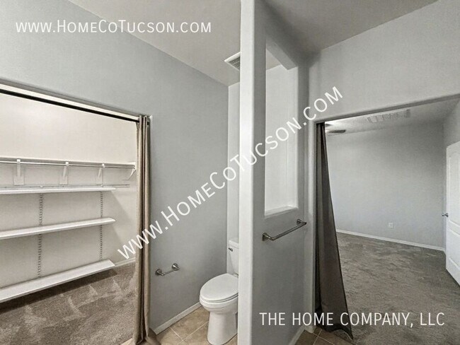 Building Photo - 11675 W Vanderbilt Farms Way