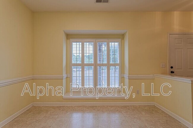 Building Photo - 142 Spring Crossing Cir