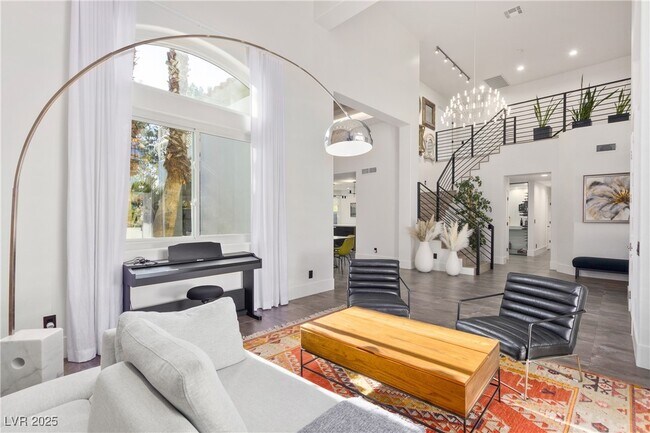 Building Photo - 9301 St James Cir