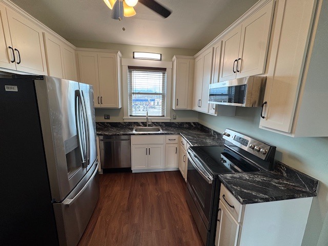 Building Photo - 1218 Lewis Ave