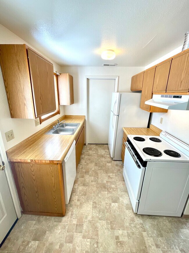 Building Photo - 3047 Kane St