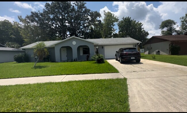 Building Photo - 793 Aspen Dr