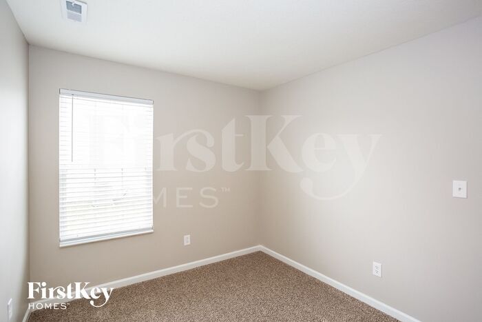 Building Photo - 659 Bobtail Dr