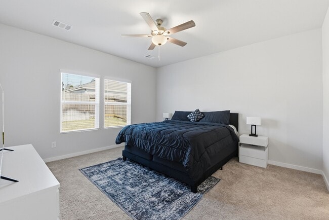 Building Photo - 16215 Globetrotter Ct