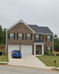 Building Photo - Room in House on Toronto Cir