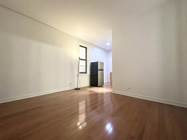 Building Photo - 235 W 103rd St