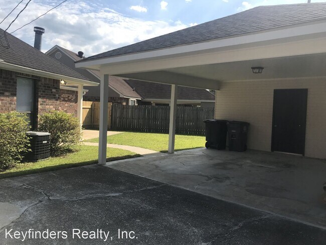 Building Photo - 3 br, 2 bath House - 17633 Nine Oaks Ave.