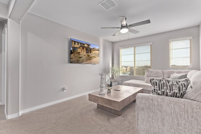 Building Photo - BEAUTIFUL 5 bedroom plus loft!
