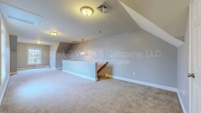 Building Photo - 59 Liberty St