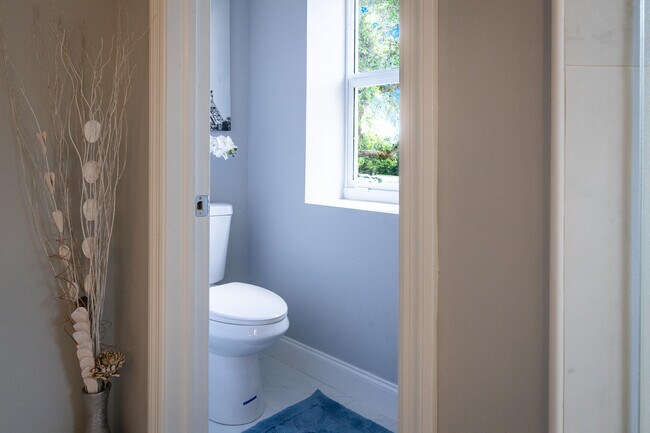 Building Photo - 5569 SE Hammock Reserve Terrace