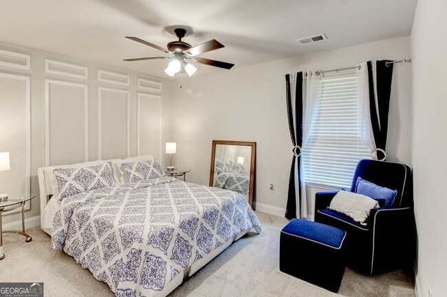 Building Photo - 3617 Chestnut Oak St