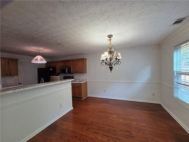 Building Photo - 5834 Bridgeport Ct