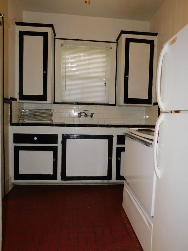 Building Photo - RAYML0302