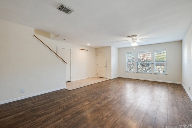 Building Photo - 8811 Breezefield