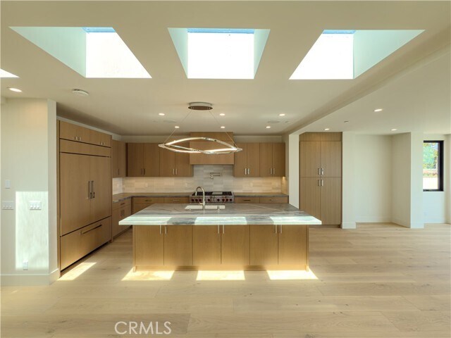 Building Photo - 404 16th St