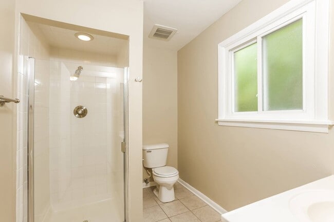 Building Photo - 1462 Deerfield Rd