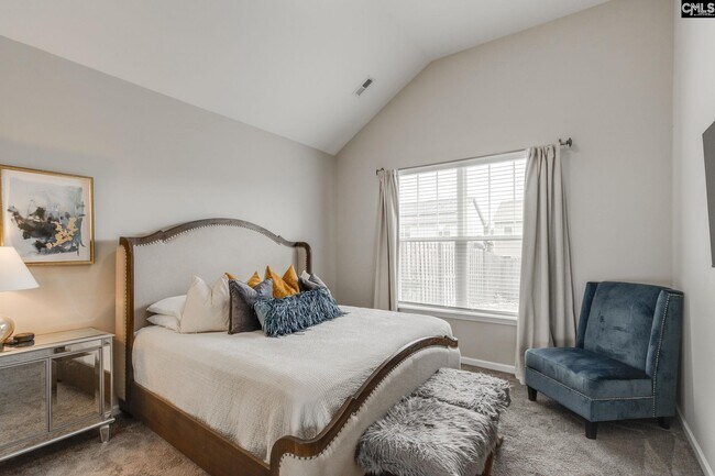 Building Photo - 1453 Ardennes Dr