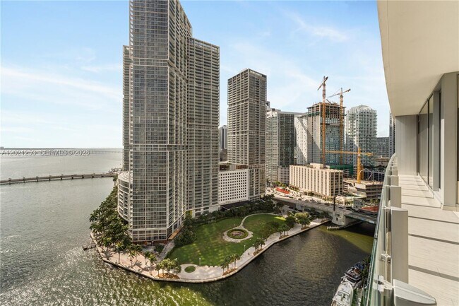 Building Photo - 300 Biscayne Blvd Way