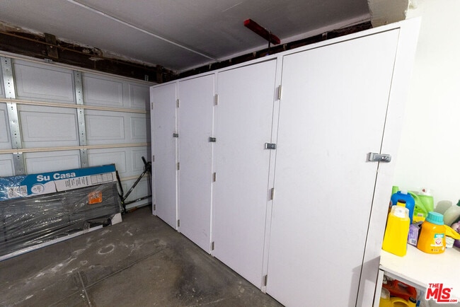 Building Photo - 1940 S Robertson Blvd