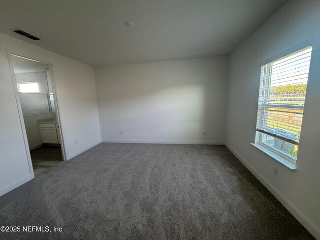 Building Photo - 113 Pentwater Rd