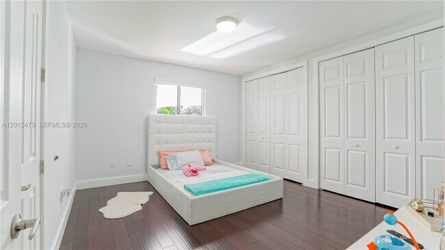 Building Photo - 6950 SW 97th Ave