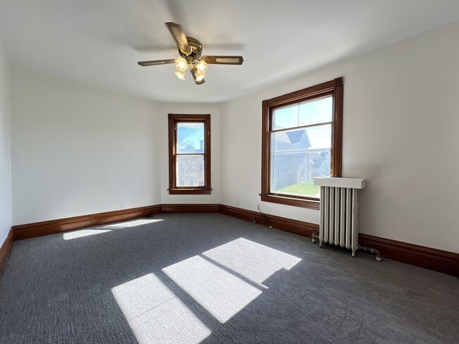 Building Photo - 451 W 16th St