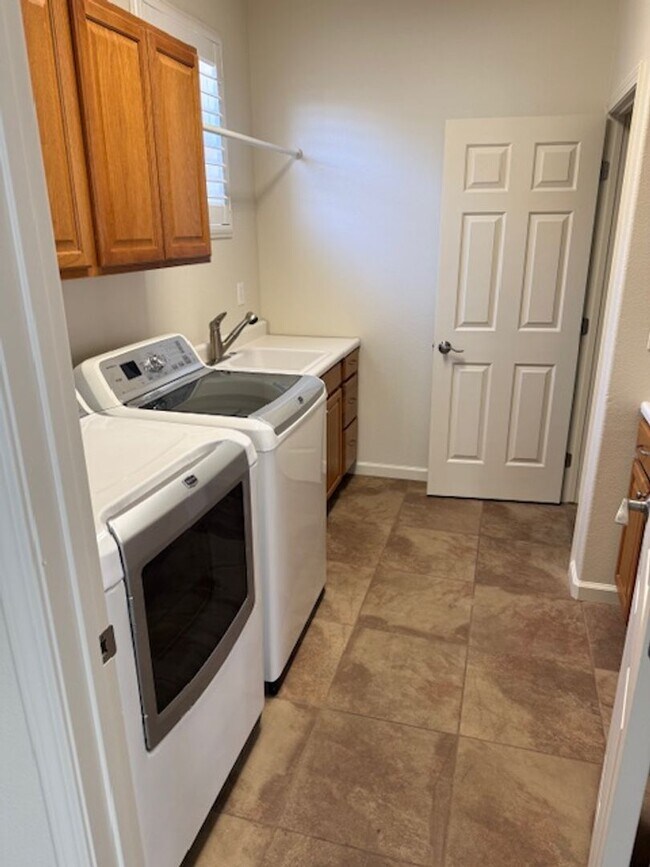 Building Photo - Damonte Ranch 2 story on Cul de Sac