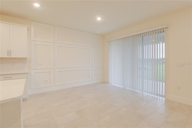 Building Photo - 5212 SW 40th Cir