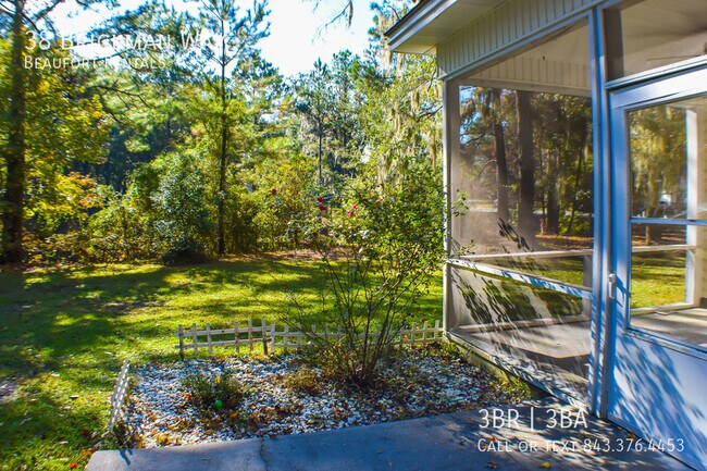 Building Photo - 38 Brickman Way