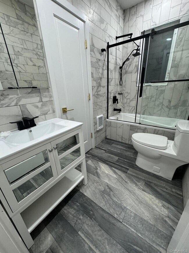 Building Photo - 588 W Broadway