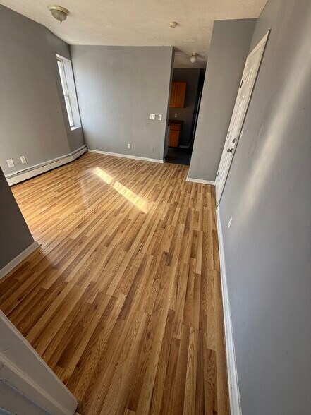 Building Photo - 61 Bedford St