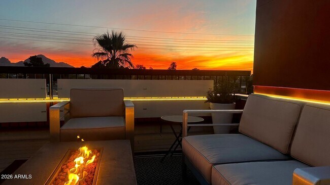 Building Photo - 4416 N 27th Way