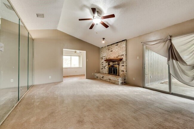 Building Photo - 3702 Lofland Ln