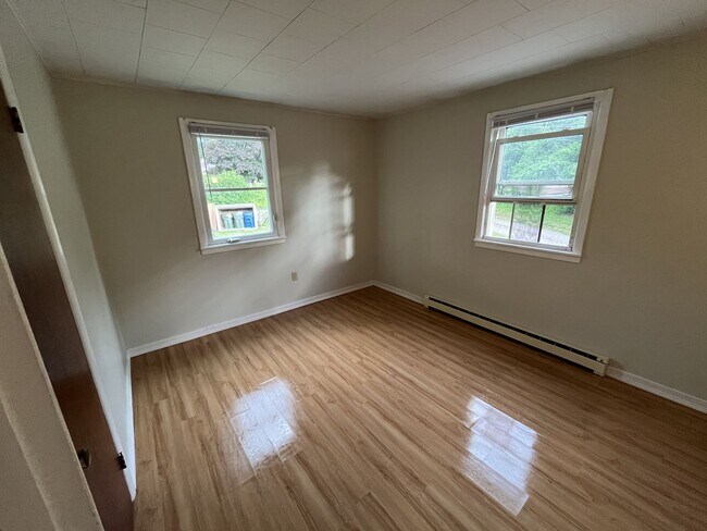 Building Photo - 25 Sandy Shore Terrace