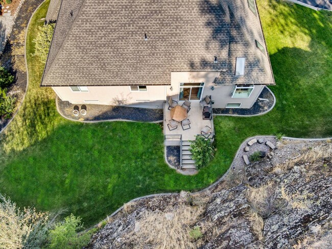 Building Photo - Dream Home At Shelley Lake