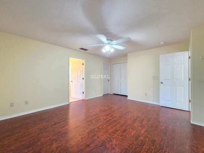 Building Photo - Spacious 4-Bedroom Home Available Now at P...